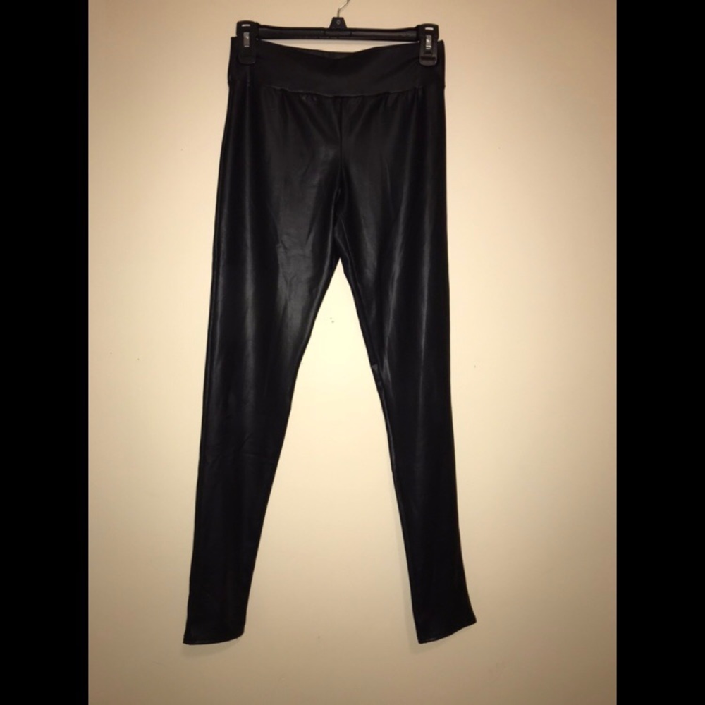 Medium faux leather legging